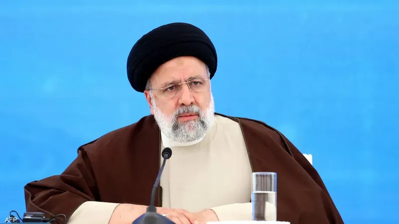 مصرع الرئيس الإيراني ووزير خارجيته بعد العثور على حطام المروحية التي كانت تقلهم