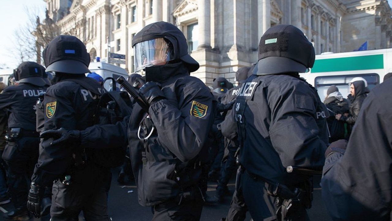 القبض على زعيم عصابة سويدي في تركيا وإطلاق سراحه بكفالة