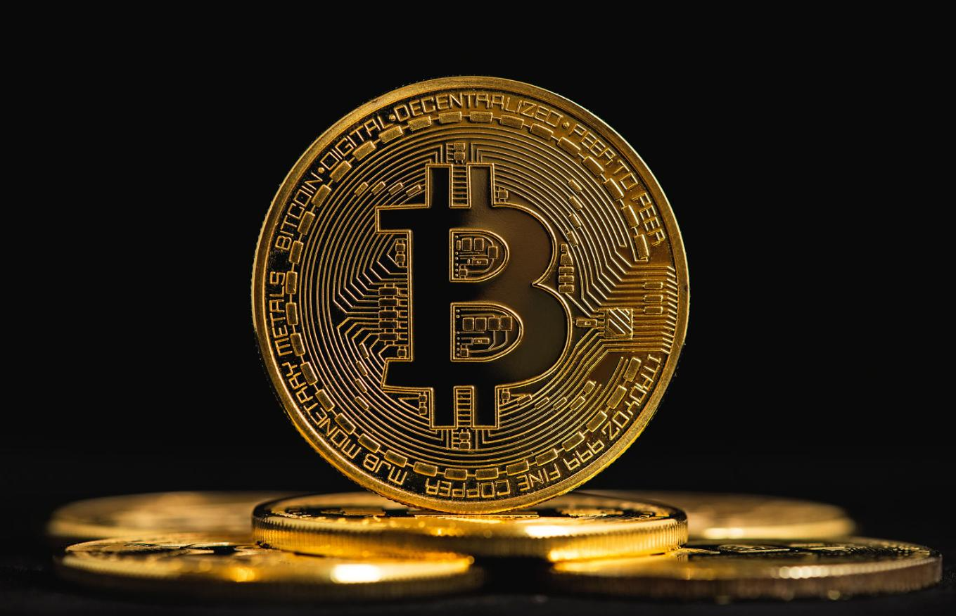 شبح الانزلاق يحاصر عملتي الإثيريوم والبتكوين مع نهاية هذا الأسبوع