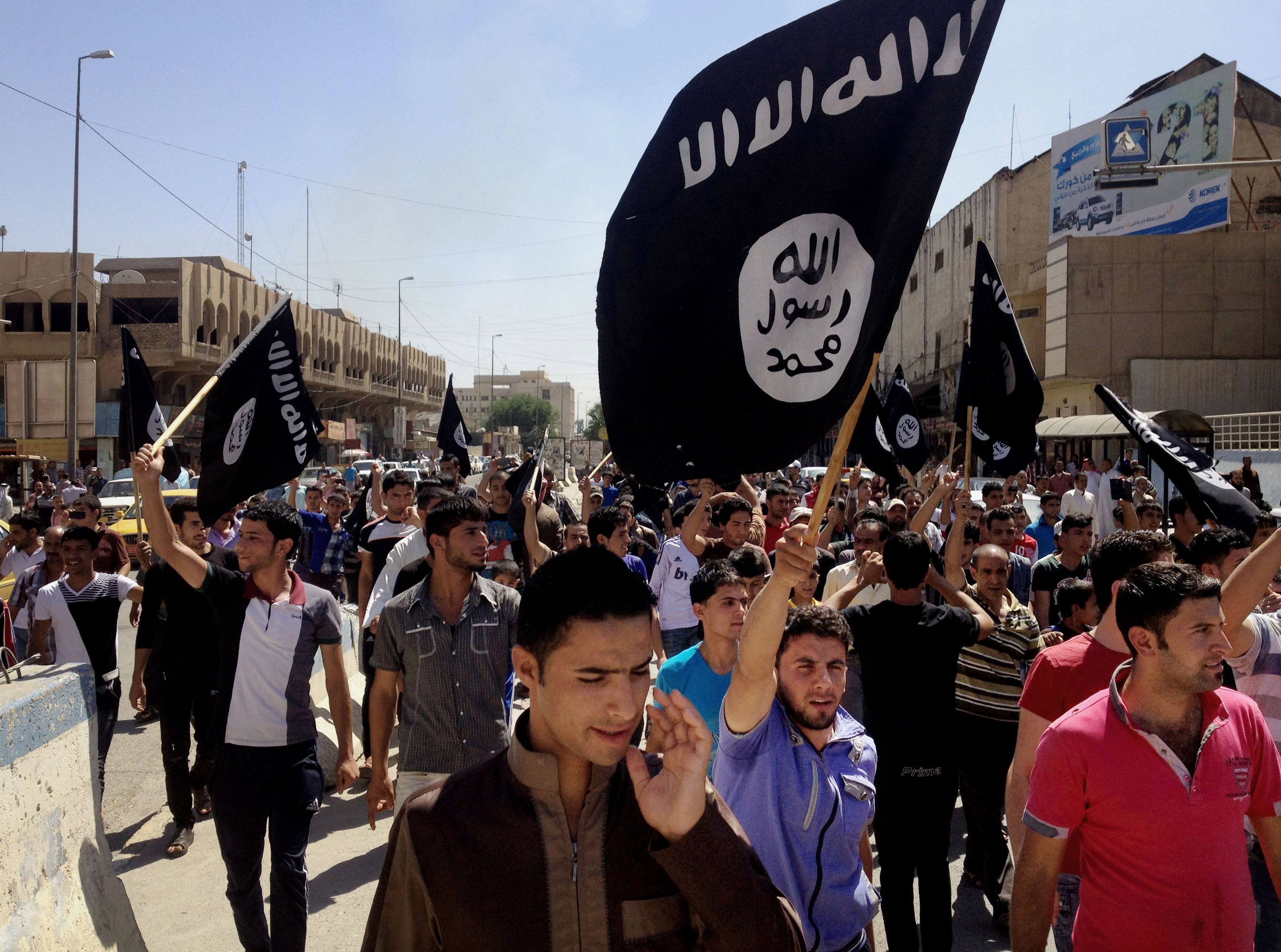 في السويد: بالأمس مقاتلون من داعش.. اليوم مرشدون اجتماعيون للأطفال والشباب!