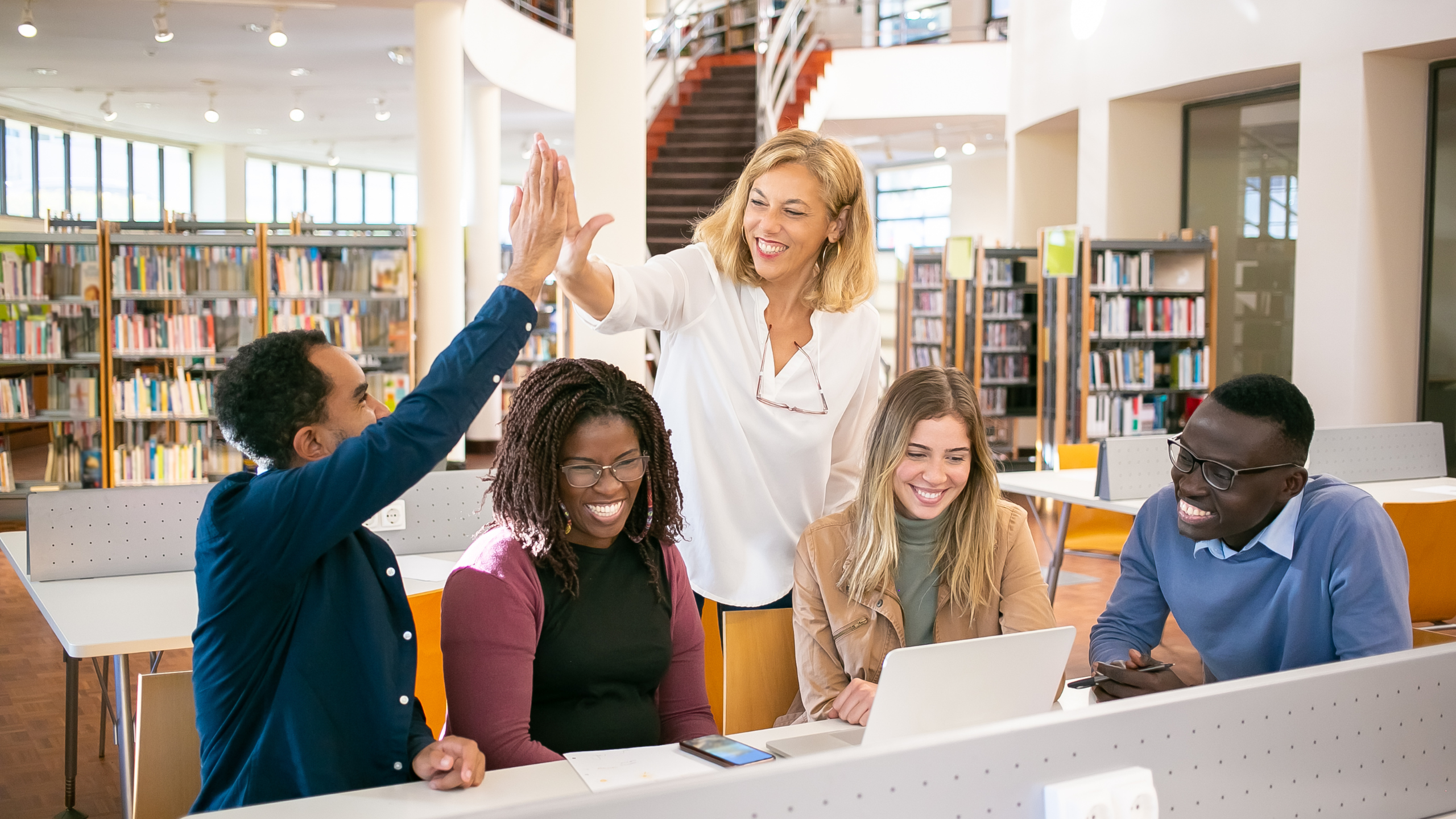 تخطيط مالي ناجح للجامعة: 5 استراتيجيات تمكنك من السيطرة على أمورك المالية